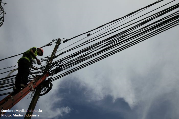 Pemotongan kabel udara Jakarta